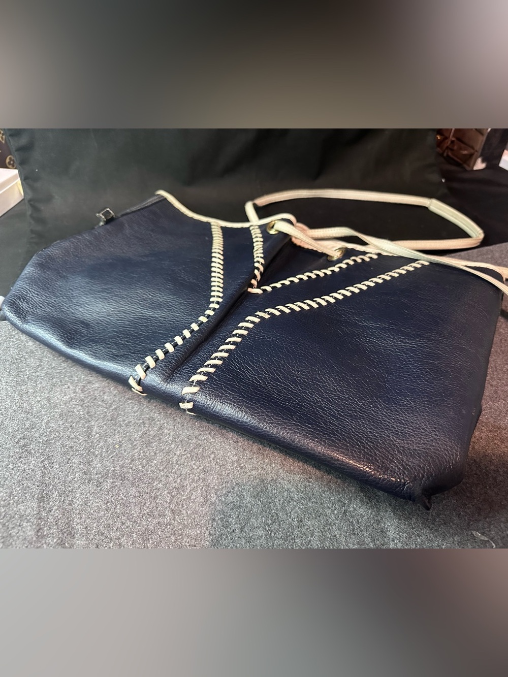 Yves Saint Laurent Neo Reversible Tote Authentic - Picture 10 of 12